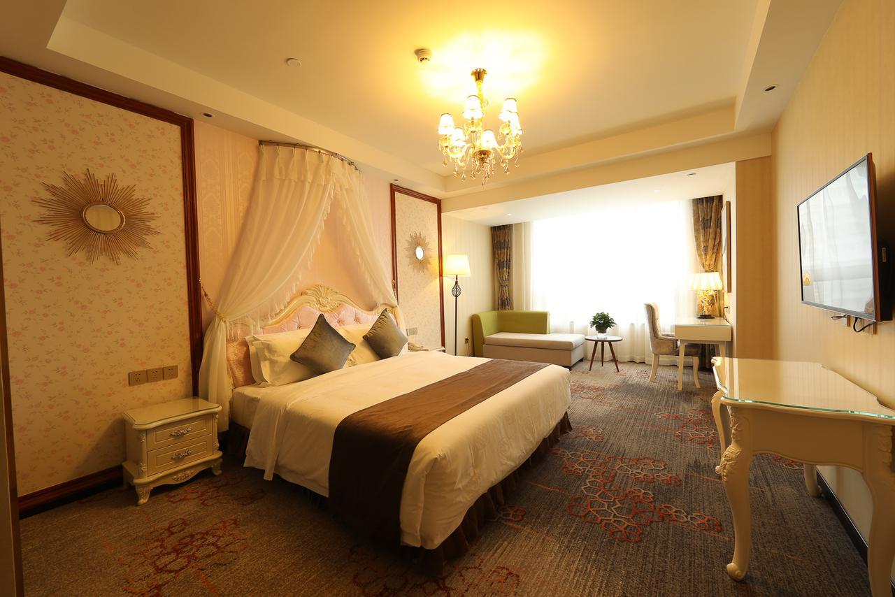Zhi Hui Tang Feng Ze Hotel Чънду Екстериор снимка