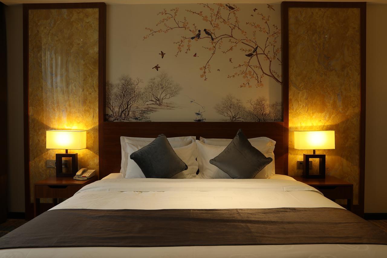 Zhi Hui Tang Feng Ze Hotel Чънду Екстериор снимка