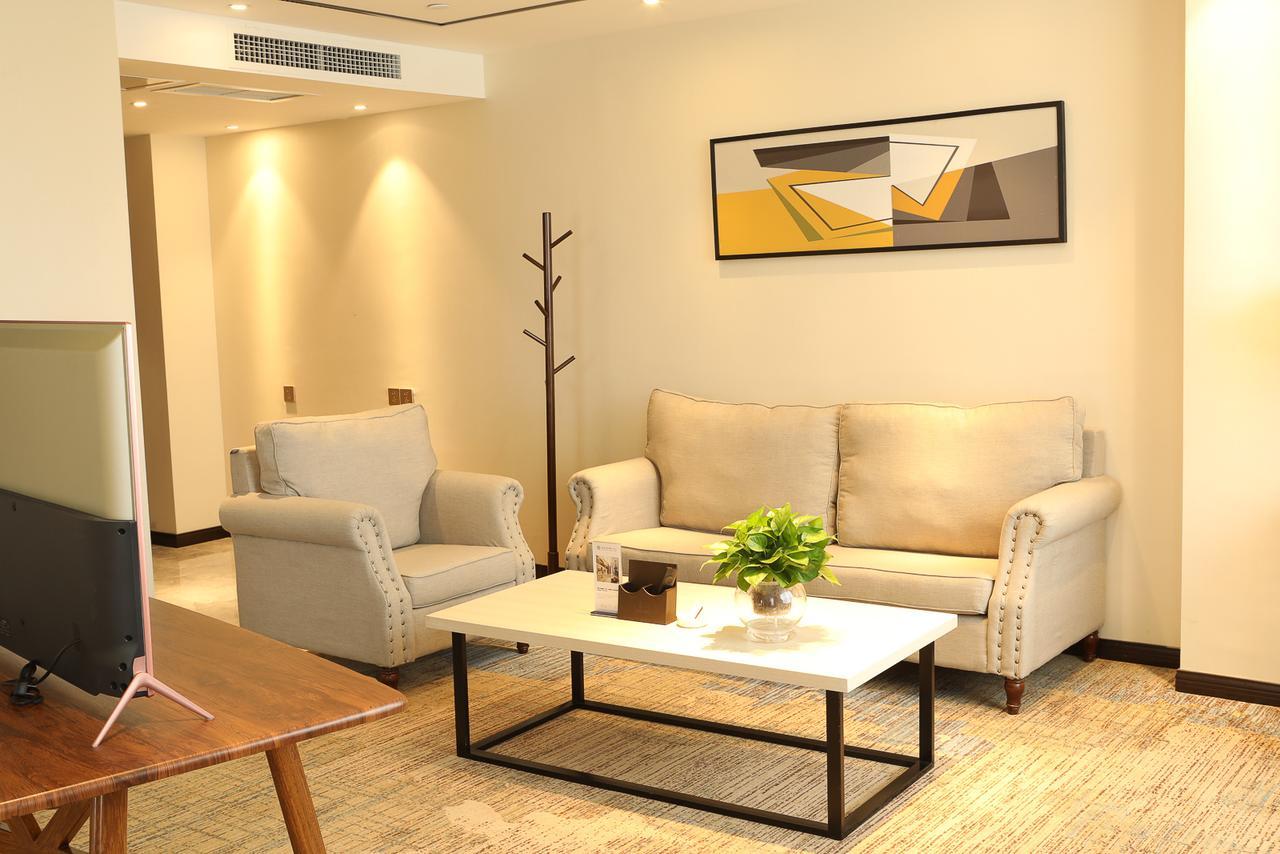Zhi Hui Tang Feng Ze Hotel Чънду Екстериор снимка