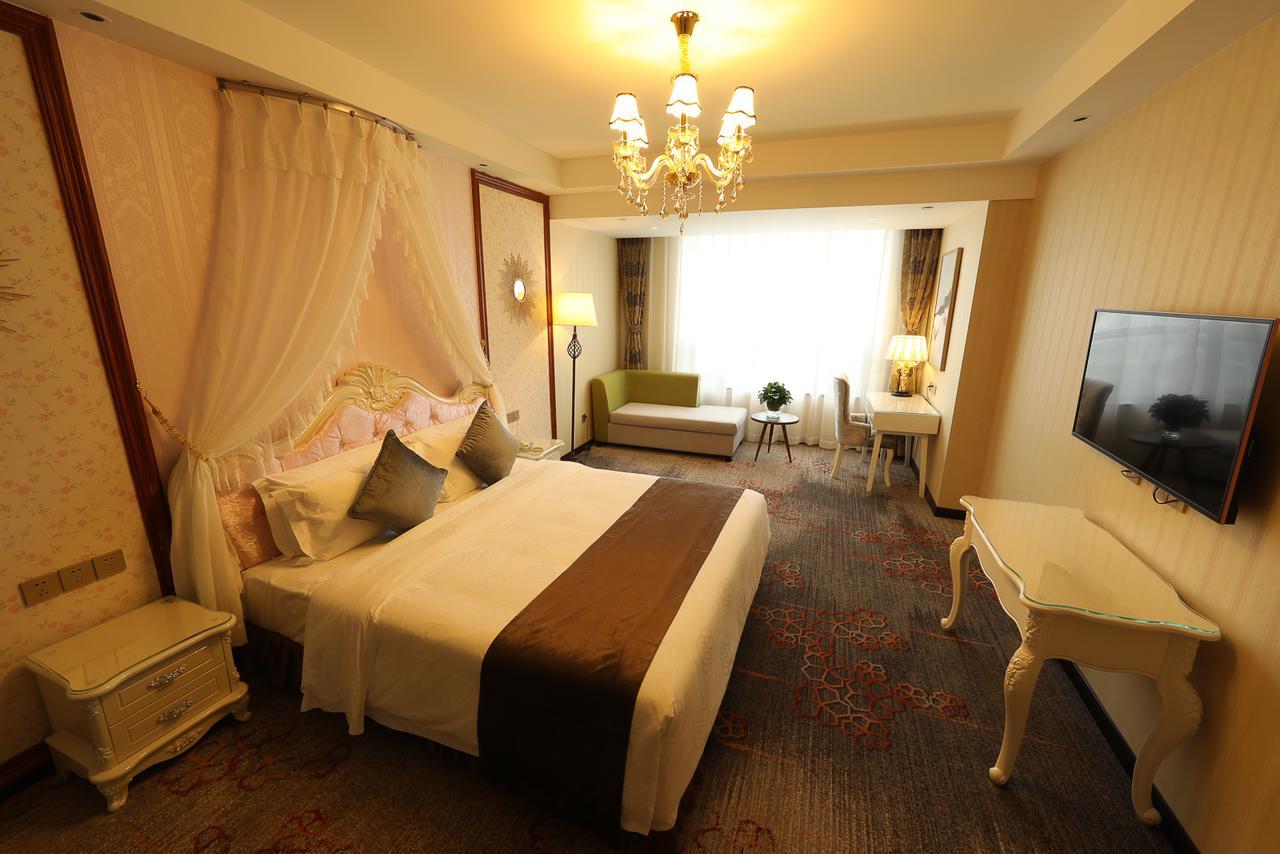 Zhi Hui Tang Feng Ze Hotel Чънду Екстериор снимка