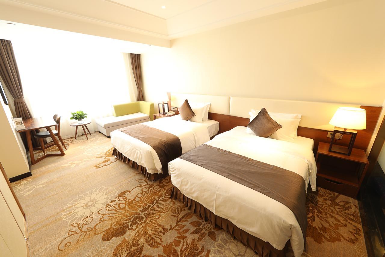 Zhi Hui Tang Feng Ze Hotel Чънду Екстериор снимка
