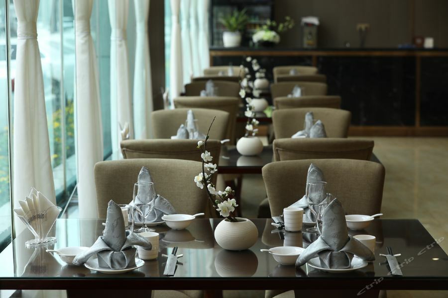 Zhi Hui Tang Feng Ze Hotel Чънду Екстериор снимка