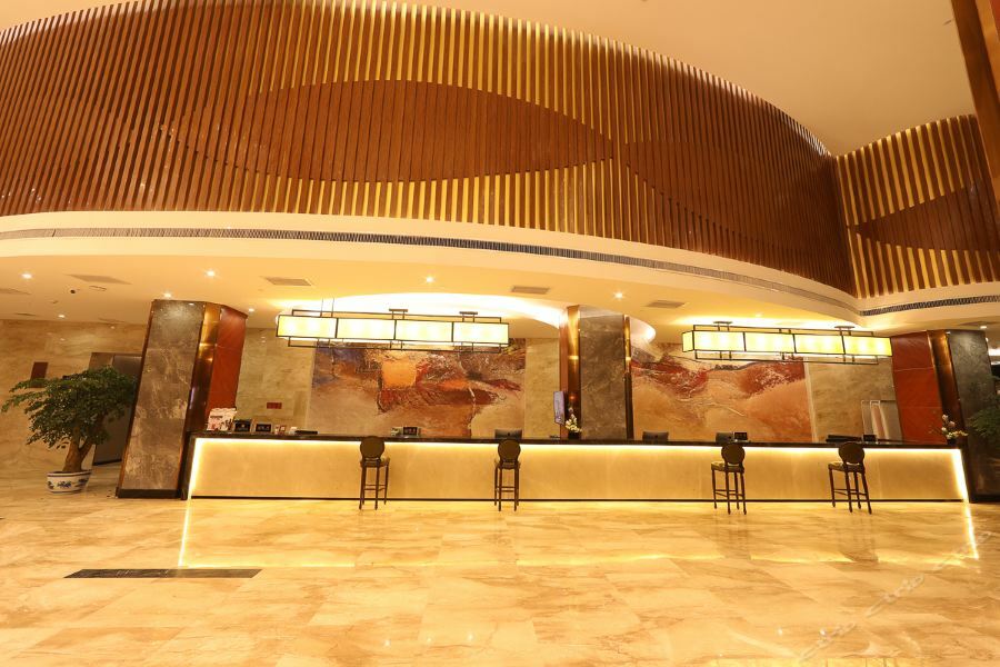 Zhi Hui Tang Feng Ze Hotel Чънду Екстериор снимка